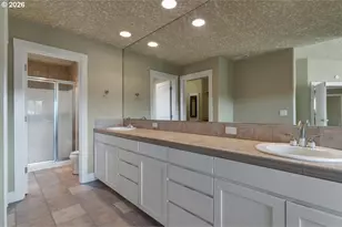 1674 Olympia Ct, Salem, OR 97304 - Photo 38