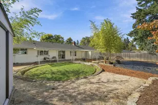 3465 Strathmore Pl, Eugene, OR 97405 - Photo 24