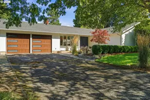 3465 Strathmore Pl, Eugene, OR 97405 - Photo 2