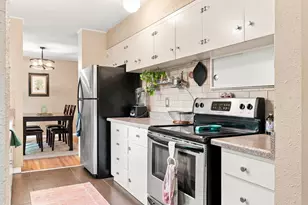 9241 SE Main St, Portland, OR 97216 - Photo 10