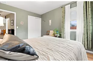 9241 SE Main St, Portland, OR 97216 - Photo 14