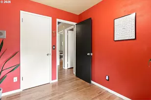 9241 SE Main St, Portland, OR 97216 - Photo 18