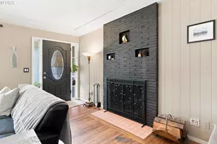9241 SE Main St, Portland, OR 97216 - Photo 4