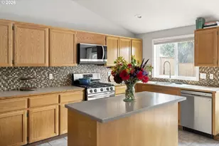 206 Hauser Ct, Molalla, OR 97038 - Photo 8