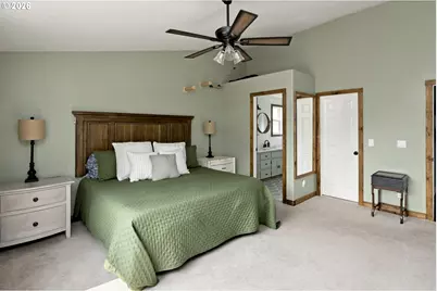206 Hauser Ct, Molalla, OR 97038 - Photo 14