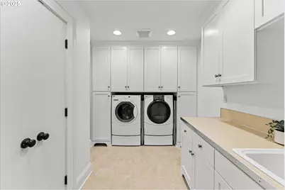 1408 NE Knott St, Portland, OR 97212 - Photo 34
