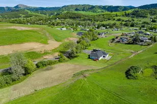 384 Ladybug Ln, Roseburg, OR 97470 - Photo 44