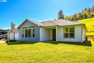 384 Ladybug Ln, Roseburg, OR 97470 - Photo 28