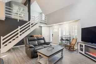 14877 SW Oregon Trail Ln, Beaverton, OR 97006 - Photo 4