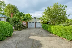 572 Dillard Gardens Rd, Winston, OR 97496 - Photo 4