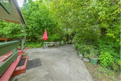 572 Dillard Gardens Rd, Winston, OR 97496 - Photo 10