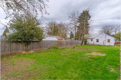 4623 NE Sumner St, Portland, OR 97218 - Photo 44