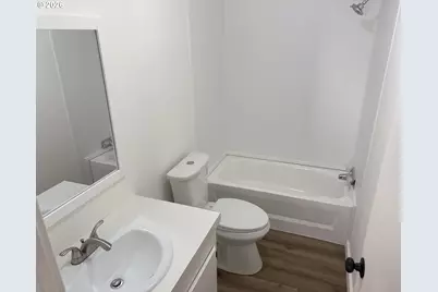 20140 NE Sandy Blvd #103, Fairview, OR 97024 - Photo 14