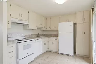 3705 Peppertree Dr, Eugene, OR 97402 - Photo 14