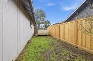 3705 Peppertree Dr, Eugene, OR 97402 - Photo 38