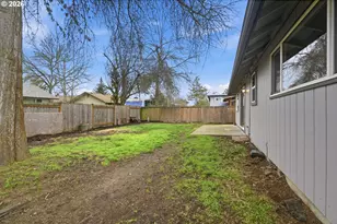 3705 Peppertree Dr, Eugene, OR 97402 - Photo 34