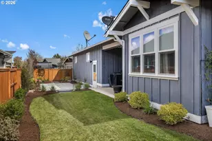 1733 NW Hemlock Ave, Redmond, OR 97756 - Photo 24