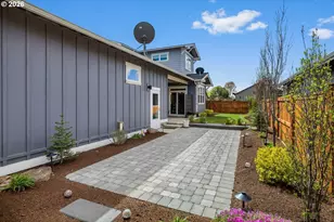 1733 NW Hemlock Ave, Redmond, OR 97756 - Photo 22