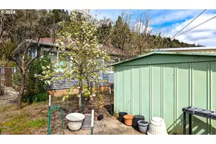 47880 W 2nd St, Oakridge, OR 97463 - Photo 32