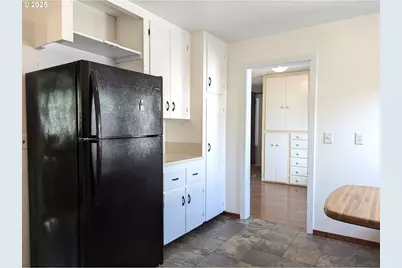 47880 W 2nd St, Oakridge, OR 97463 - Photo 10