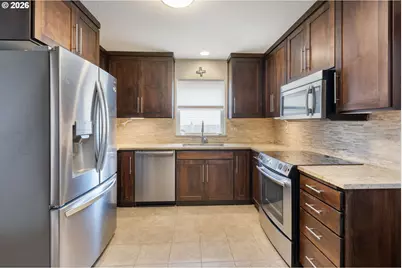 8324 N Johnswood Dr, Portland, OR 97203 - Photo 14