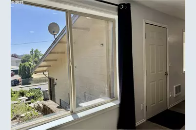 187 Stoneway Dr NW, Salem, OR 97304 - Photo 4