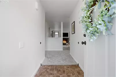 939 Hazelwood Dr, Oregon City, OR 97045 - Photo 6