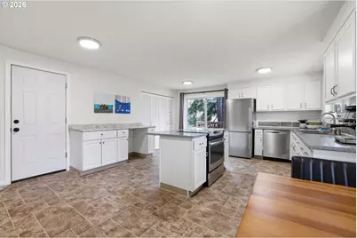 939 Hazelwood Dr, Oregon City, OR 97045 - Photo 16