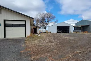 91497 Christmas Valley Hwy, Christmas Valley, OR 97641 - Photo 20