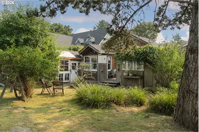 240 W 6th St, Cannon Beach, OR 97110 - Photo 32