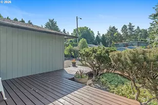 5029 SW Coronado St, Portland, OR 97219 - Photo 6