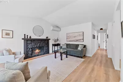 5029 SW Coronado St, Portland, OR 97219 - Photo 8