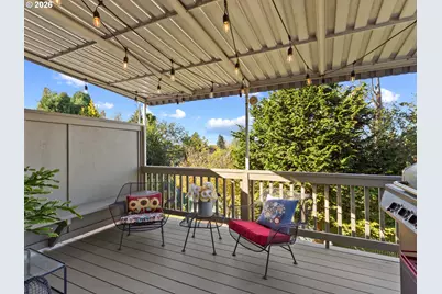 15031 NE Rose Pkwy, Portland, OR 97230 - Photo 8