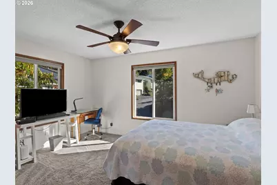 15031 NE Rose Pkwy, Portland, OR 97230 - Photo 18
