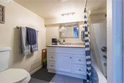 1750 Madison St NE, Salem, OR 97301 - Photo 26