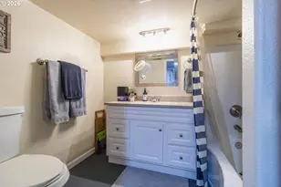 1750 Madison St NE, Salem, OR 97301 - Photo 26