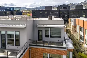 1716 NW Riverscape St, Portland, OR 97209 - Photo 34