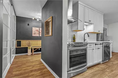 2393 SW Park Pl #113, Portland, OR 97205 - Photo 36