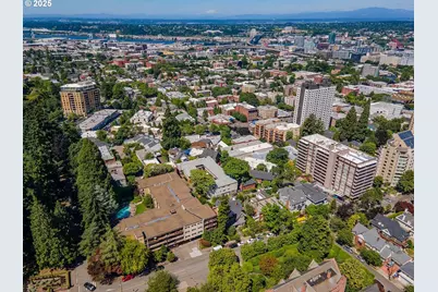 2393 SW Park Pl #113, Portland, OR 97205 - Photo 40