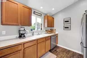 3938 Douglas Dr, Springfield, OR 97478 - Photo 16