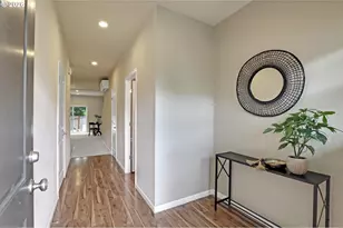 21836 SW Berkshire Terrace, Sherwood, OR 97140 - Photo 2