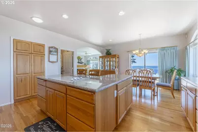 30 SW Heilberg St, Depoe Bay, OR 97341 - Photo 20