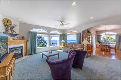 30 SW Heilberg St, Depoe Bay, OR 97341 - Photo 10