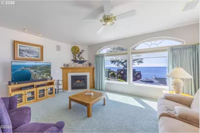 30 SW Heilberg St, Depoe Bay, OR 97341 - Photo 12