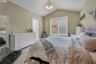 8803 SW 51st Ave, Portland, OR 97219 - Photo 14