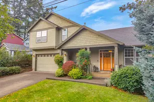 8803 SW 51st Ave, Portland, OR 97219 - Photo 2