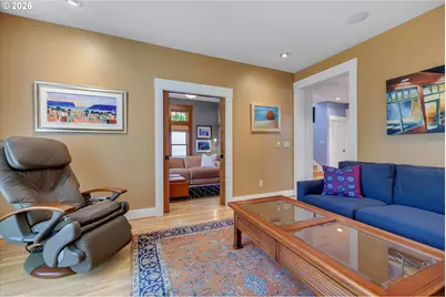 5921 S Kelly Ave, Portland, OR 97239 - Photo 12