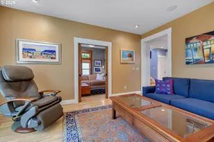 5921 S Kelly Ave, Portland, OR 97239 - Photo 12