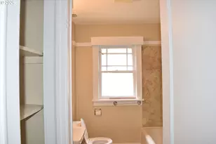 710 Van Buren St, Eugene, OR 97402 - Photo 10