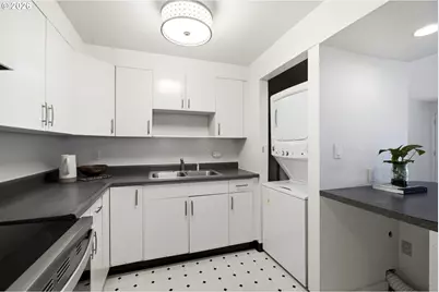 4663 NE 119th Ave, Portland, OR 97220 - Photo 32